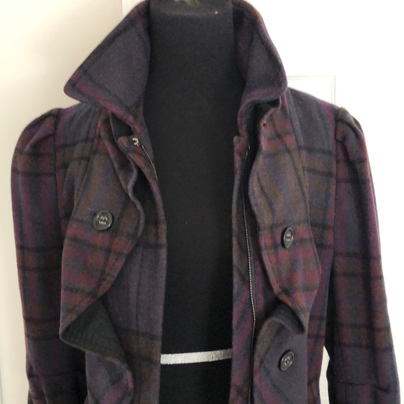 BCBG MaxAzria Stylish Plaid Coat - Size M - Picture 1 of 13